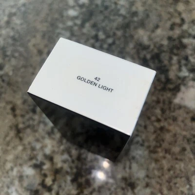 Marc Jacobs Genius гель 42 золотистый свет  - Изображение 1 из 3