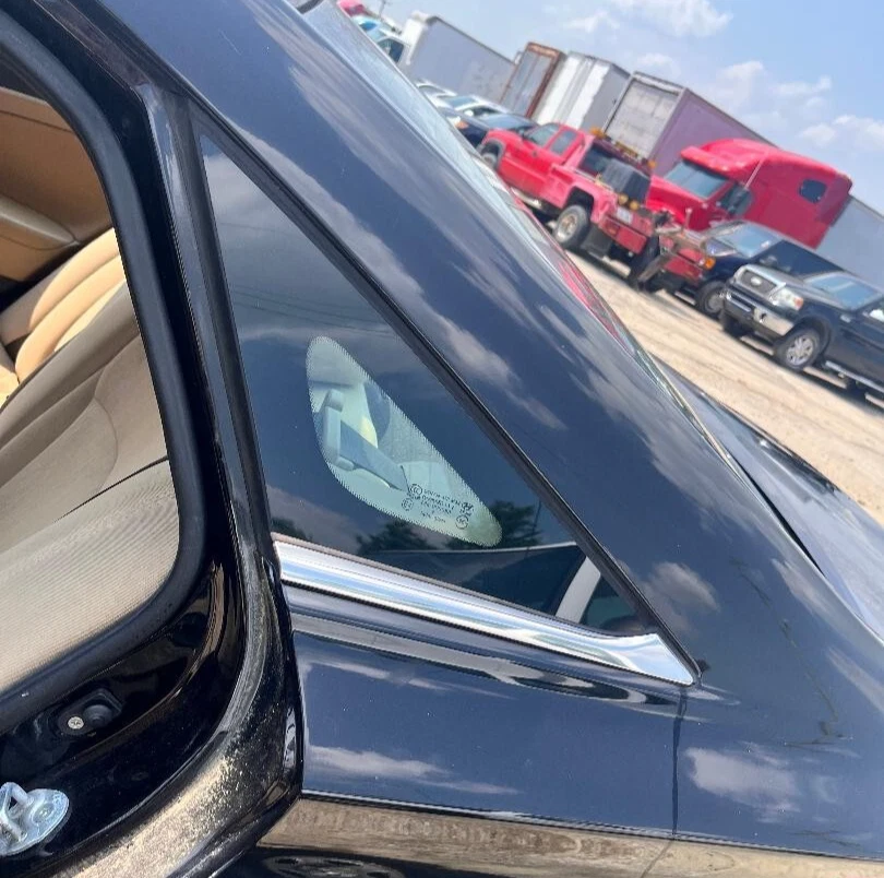 2011 12 13 14 HYUNDAI SONATA Left Driver Side Rear Quarter Vent Window - Image 1 of 1