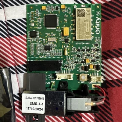 10 Onity Trillium Board - Image 1 of 2