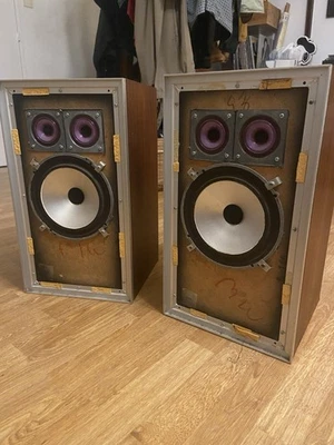 Leak Sandwich 300 - image 1 of 4