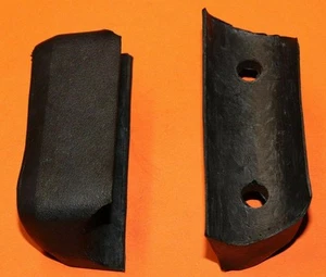 97-2208 PAIR TRIUMPH T140 TR7 T150 T160 HEADLAMP EAR MOUNTING RUBBER 1973-81 - Picture 1 of 3