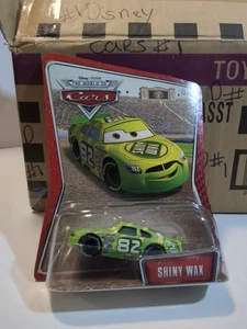 Disney Pixar Cars World of Cars SHINY WAX #82 Rennbahn Szene Die Cast 2008 NEU - Bild 1 von 5