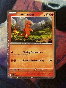 Tarjeta holográfica Scarlet & Violet Charmander Cosmos 004/165 Sv: Scarlet & Violet 151 casi nueva - Imagen 1 de 2