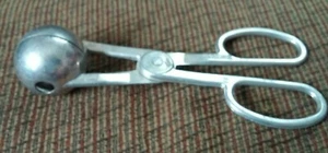 Bailador de pinzas de melón/albóndigas de aluminio de colección/Taiwán - Imagen 1 de 5