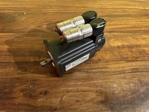 Rexroth MSK040B-0450-NN-M1-UG0-NNNN servo motor - Picture 1 of 3