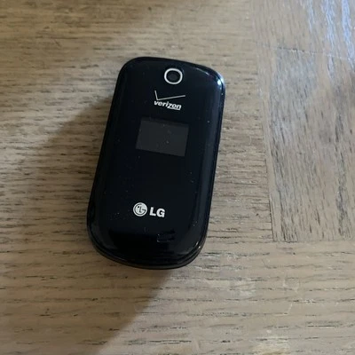 LG UN170 Verizon Flip Phone Black Cell Phone - Image 1 of 4