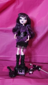 Monster High Puppe - Elissabat Hauntlywood Frights mit Zubehör - Bild 1 von 24