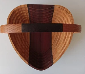 Vintage 10" Deep Spring Studio Wood Collapsible Heart Shape Basket - Picture 1 of 12