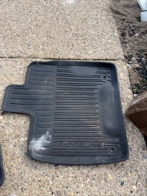 Alfombrillas de goma para camioneta Honda Ridgeline 2018 o nuevas Foto 1 de 3