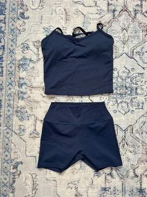 Conjunto de treino feminino azul marinho duas peças tamanho grande, sutiã acolchoado, em excelente estado usado - Imagem 1 de 2