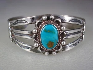 FAB OLD NAVAJO HAND STAMPED STERLING SILVER & BLUE GEM TURQUOISE BRACELET - Picture 1 of 7