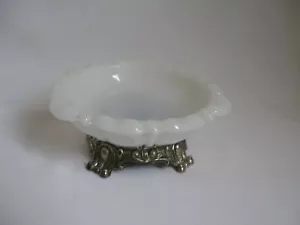 Vintage White Milk Glass Vanity Bowl for Jewelry Trinkets Bar Soap and More New - Picture 1 of 9