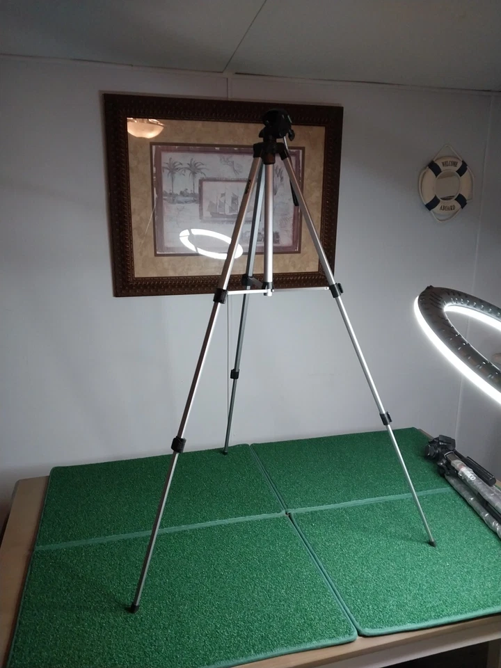 Kodak 19-52" Super Control Ultralight Tripod w/3-Way Head & Bubble Level - Image 1 of 4