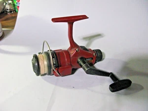 Daiwa J1050 Spinning Reel, Holds 130yds/8lb, R/L, Rear Drag - VGUC - Picture 1 of 9