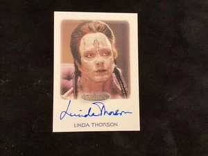 STAR TREK LINDA THORSON SIGNED CARD IN MINT CONDITION - Picture 1 of 2