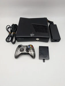 Microsoft Xbox 360 S Slim 250GB Hard Drive Console + MW3 Controller Bundle - Picture 1 of 12