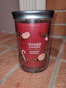 Yankee Candle Peppermint Pinwheels Large Tumbler Candle Two Wick 20 oz - Picture 1 of 6