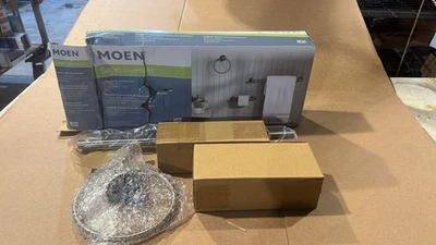 Juego de herrajes de baño decorativos de 3 piezas Moen DN6893BN en acabado de níquel cepillado Foto 1 de 3