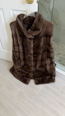 Real Mink Vest Size L- Xl New Never Worn With Certificate Bought I’m Greece - Image 1 of 4