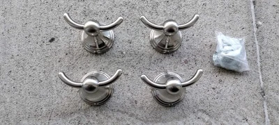 Lote de 4 ganchos de bata doble de montaje en pared de níquel cepillado con hardware, 4"w x 2.5"l, nuevos Foto 1 de 4
