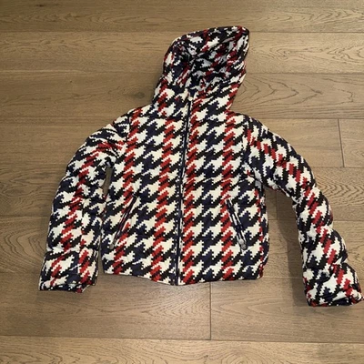 Chaqueta acolchada Perfect Moment polar acampanada pequeña para mujer Foto 1 de 4