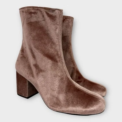 Free People Womens size 39 8.5 Cecile Crushed Velvet Block Heel Ankle Boot Blush - Image 1 of 4