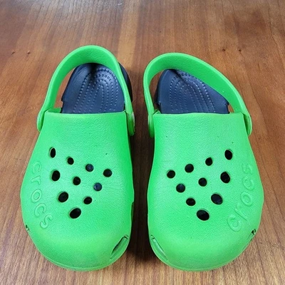 Zueco Crocs Clásico Niños Pequeños Talla C8 Verde Azul Correa Cómodos Zapatos Sin Cordones Foto 1 de 4