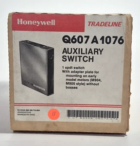 HONEYWELL Tradeline Q607A 1076 Auxiliary Switch Fire/Flame Safety - Picture 1 of 4