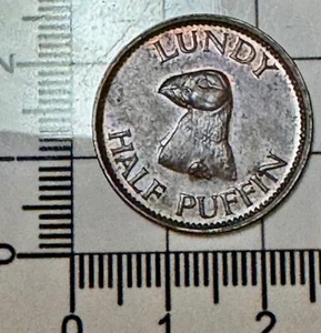 X392: 1929 Lundy Half Puffin - restos de brillo original - Imagen 1 de 2