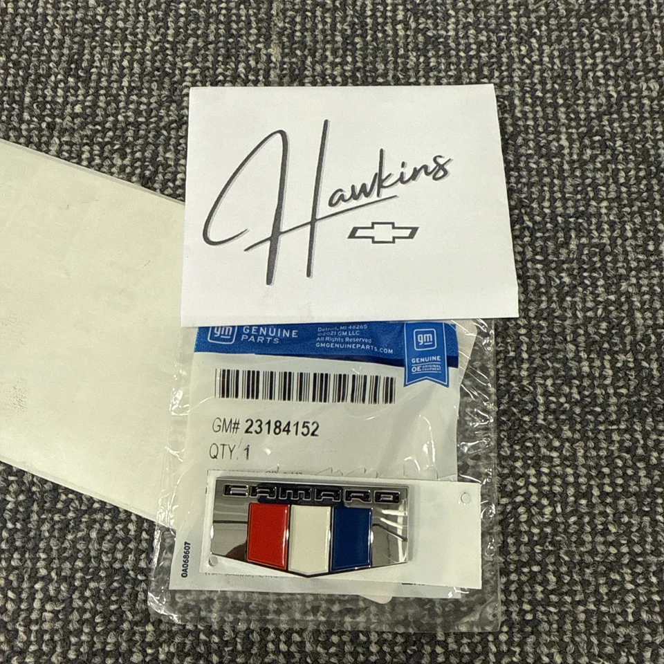 Chevrolet Camaro 2016-2017 guardabarros delantero bandera emblema adorno nuevo OEM 23184152 Foto 1 de 1