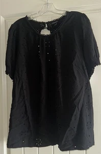 Torrid Black Womens Blouse Top/Short Sleeve W/Back Keyhole Button Closure Size 3 - Picture 1 of 6