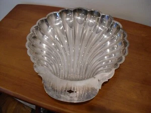 Large Silverplate Serving Shell Dish Wm Rogers Ca. 13.25 X 11” MID CENTURY MODER - Picture 1 of 7