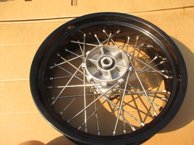 Jante arrière rayons supermotard KTM 690 5.00x17 - Photo 1/4