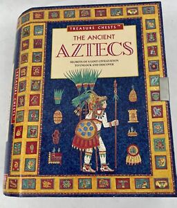 Skrzynie skarbów: Księga aktywności starożytnych Azteków autorstwa Fiony Macdonald