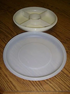 Tupperware Almond 11" Round Serving Tray/5 Compartments/with Clear Lid   - Picture 1 of 9
