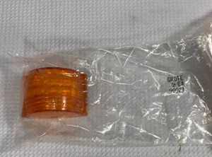 Grote 90923 Amber Replacement Clearance Marker Lens - Foto 1 di 2