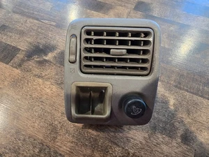 1998-2002 Toyota Corolla Dash Left Side Air Vent A/C Heater Grille Part - Picture 1 of 4