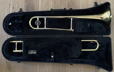 Banda de trombón Bach Aristocrat TB600 elección de director para banda principiante Foto 1 de 4