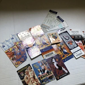 New York Knicks Tickets Stubs & Spielplan 1996-2003 & Sammler Pin - Bild 1 von 12