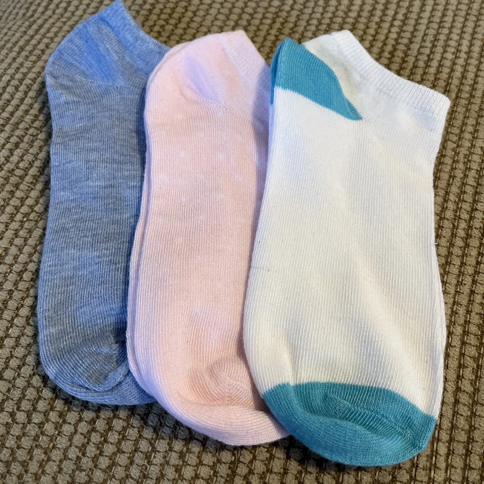 Juego de tres calcetines decorativos para mujer talla 4-10 totalmente nuevos Foto 1 de 1