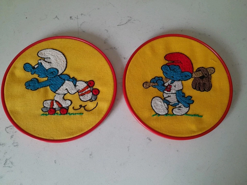 De Colección Patinaje sobre Ruedas y Béisbol Pitufo Bordado Completo 7" Aro Punto de Cruz Arte Foto 1 de 4