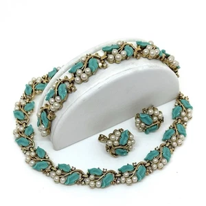 Crown Triari 3 Piece Set w Turquoise Leaves & White Faux Pearls Signed - Picture 1 of 10