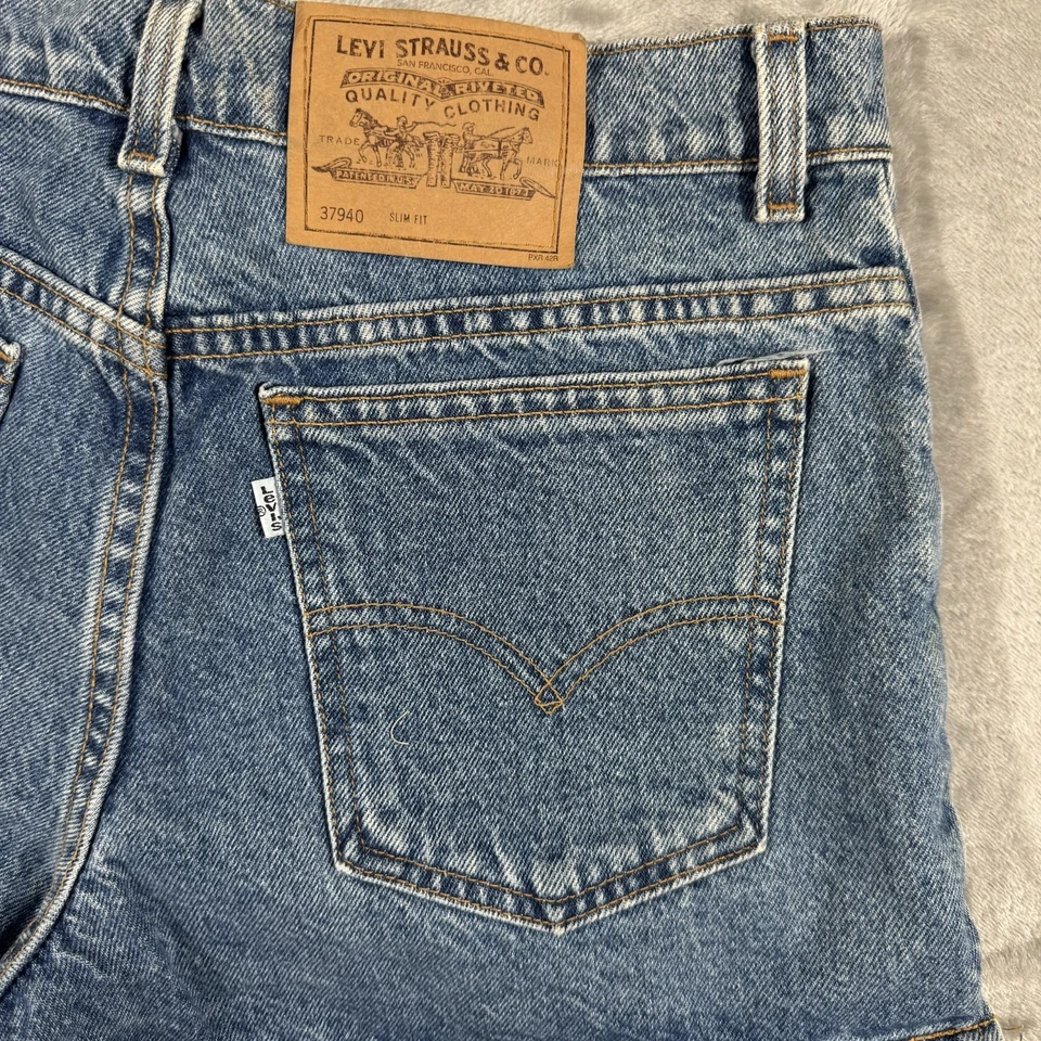 Vintage 1998 Levi’s 912 Slim Fit Denim Shorts Women's Size 11 White Tab Indie - Image 1 of 4