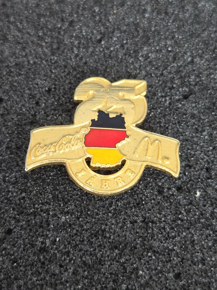Mc Donalds➔ 25 Jahre COCA-COLA & McDonalds ➔ Pin/Pins *aus Sammlung* 18299 - Bild 1 von 1