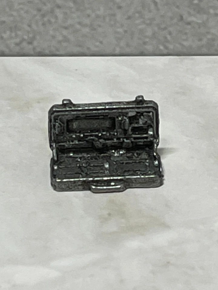 Call of Duty Black Ops Monopoly 2018 - Estuche Intel de token de metal de repuesto (nuevo) Foto 1 de 1