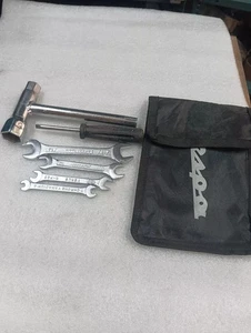 Brand New COMPLETE TOOL KIT BLACK POUCH FOR VESPA - Picture 1 of 3