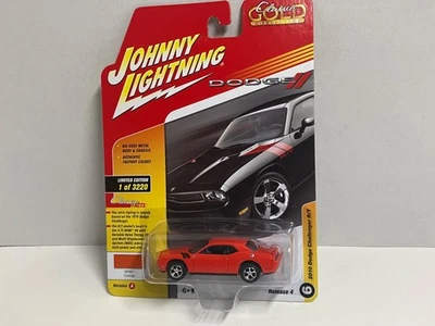 Dodge Challenger R/T 2010 Johnny Lightning Foto 1 de 2