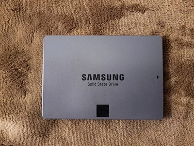Samsung MZ7TE250HMHP 840 EVO Series 250GB SATA III Solid State Drive - Bild 1 von 2