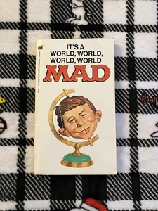 IT’S A WORLD, WORLD, WORLD, WORLD MAD (1973 PB) 1st Print - Bild 1 von 4
