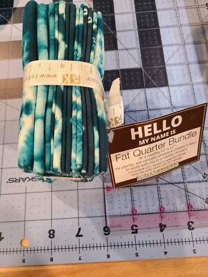 Robert Kaufman Indigo Tie Dye Fat Quarter Bundle Quilt Fabric 7 Pieces New - Image 1 of 3